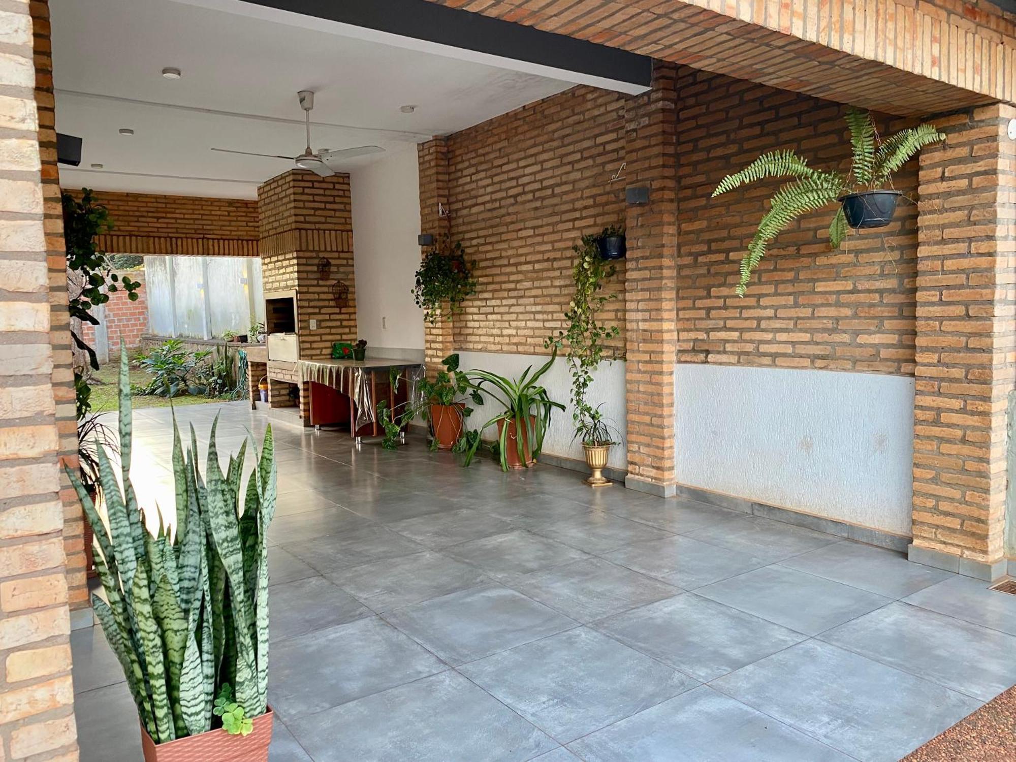 Moderna Y Unica Casa Independiente Con Jardin Y Estacionamiento Ciudad del Este Extérieur photo